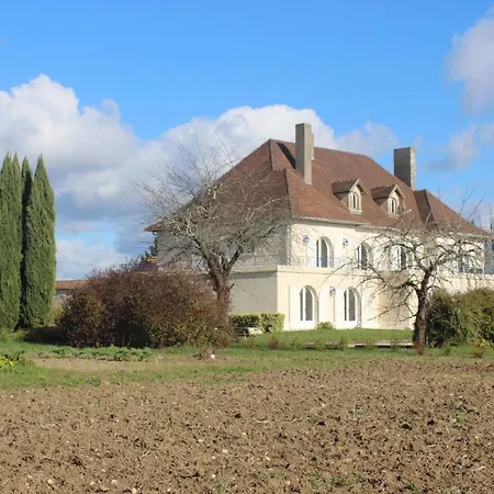 Magnifique De Charme Avec Piscine Holiday home Casteljaloux